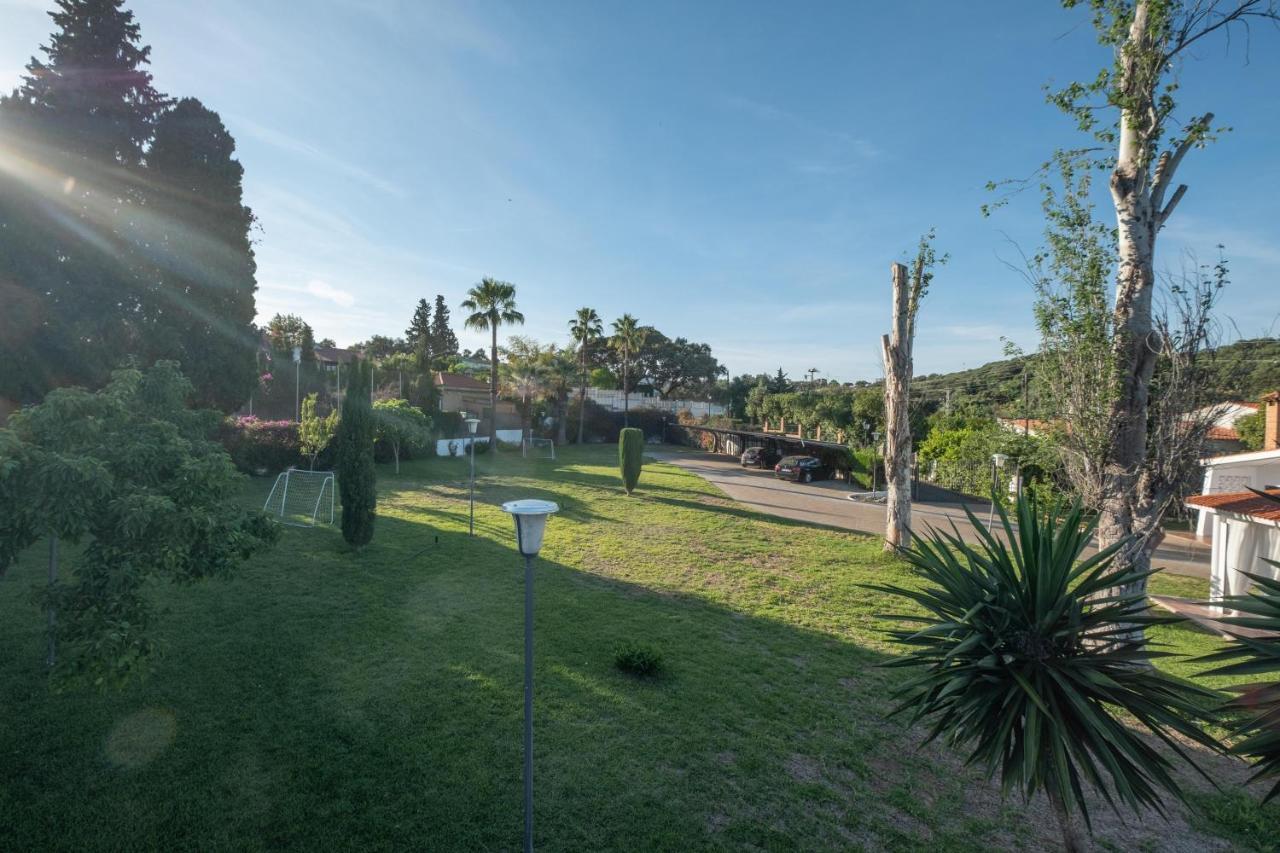 Agradable Con Piscina Ferienhaus