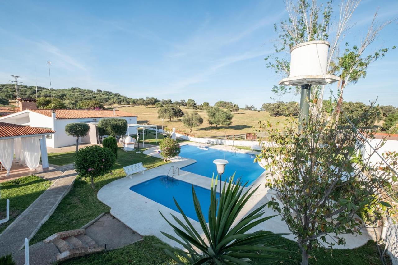 Agradable Con Piscina Ferienhaus *